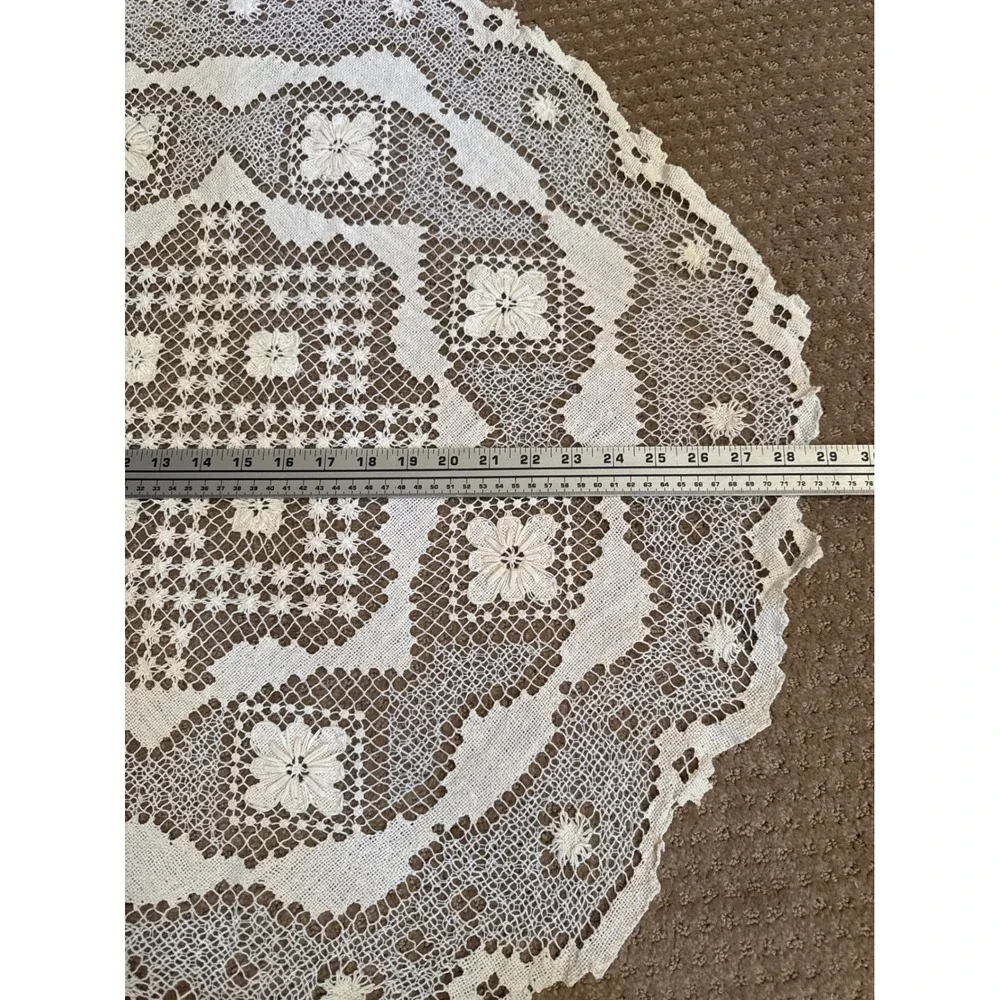 Vintage Round Lace Doily Cream Floral Embroidered Scalloped Table Topper 29 Inch